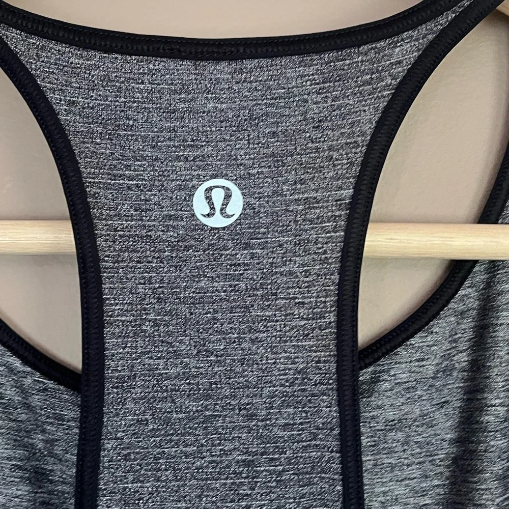 {Lululemon} Time To Sweat Tank in Heathered Black - Womens 6